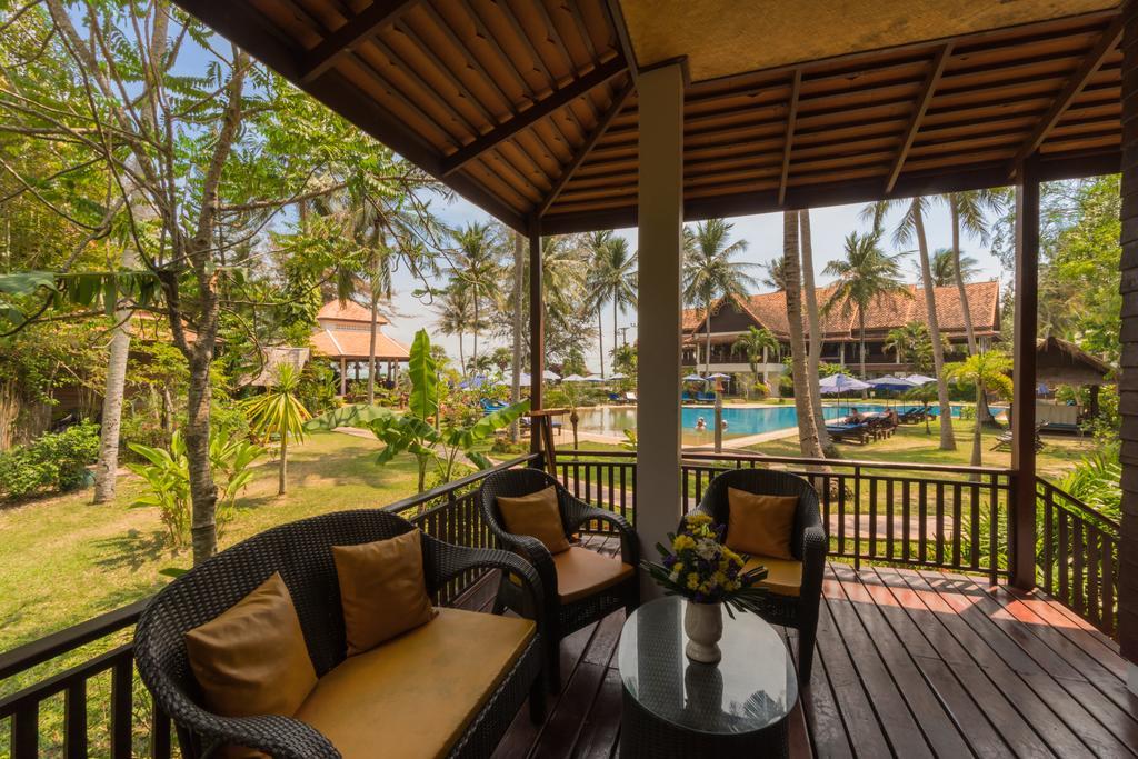 Coral Hotel Bangsaphan Бангсапхан Экстерьер фото
